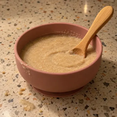 Porridge d’avoine à la pomme et à la cannelle
