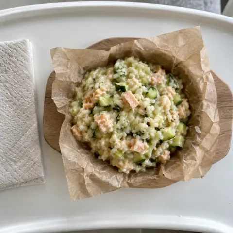 Risotto crémeux courgette, saumon et basilic